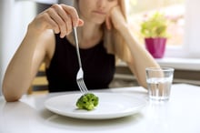 eating_disorder_iStock-1344247470