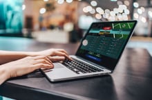 gambling_online_iStock-1140548785