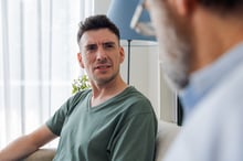 patient_therapist_man_iStock-1438342790