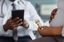 pregnancy_pills_iStock-2234498021