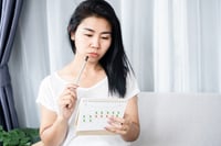 woman_calendar_iStock-1329333704